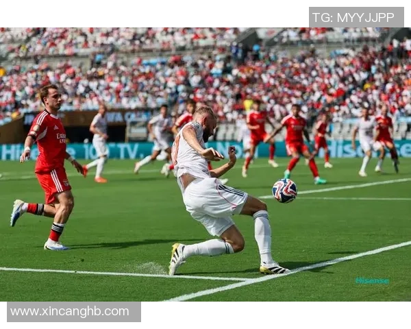 德甲激战莱比锡狂胜本菲卡五球大捷赛后点评引发热议